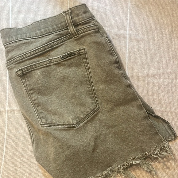 Ralph Lauren Green Denim cut-offs size 6 - Picture 5 of 5